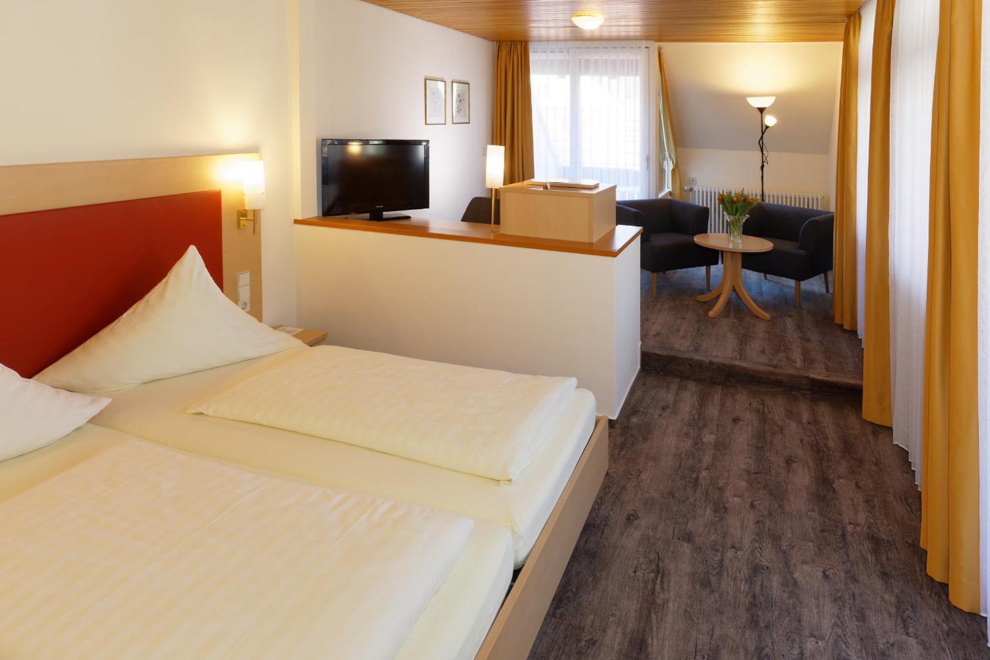 Hotel Hirschen Glottertal Buitenkant foto
