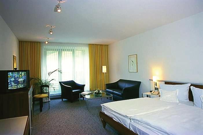 Hotel Hirschen Glottertal Buitenkant foto