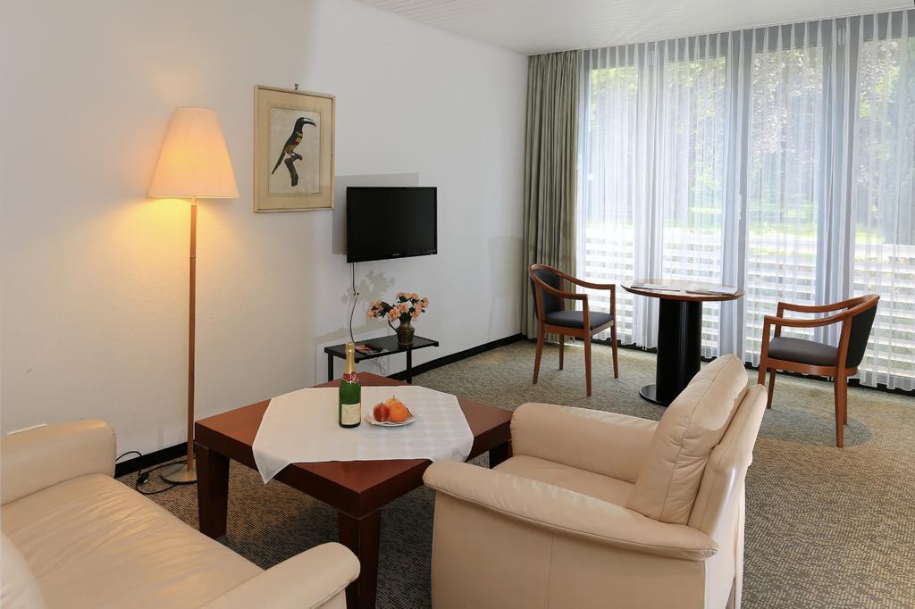 Hotel Hirschen Glottertal Buitenkant foto