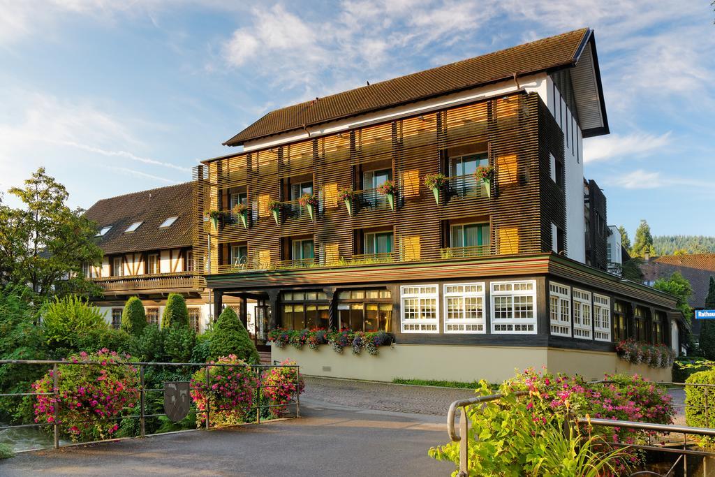 Hotel Hirschen Glottertal Buitenkant foto